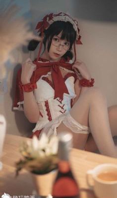 年轻的女教师在线观看